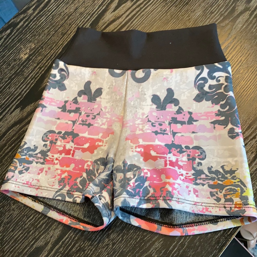 Sugar Lulu dance shorts graffiti YM